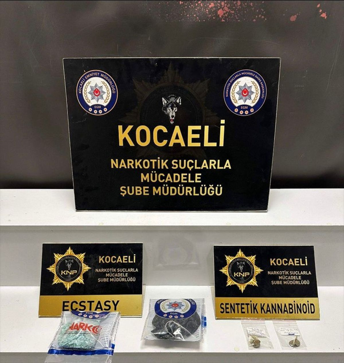 Kocaeli\'de Uyuşturucu Operasyonunda 4 Şüpheli Tutuklandı