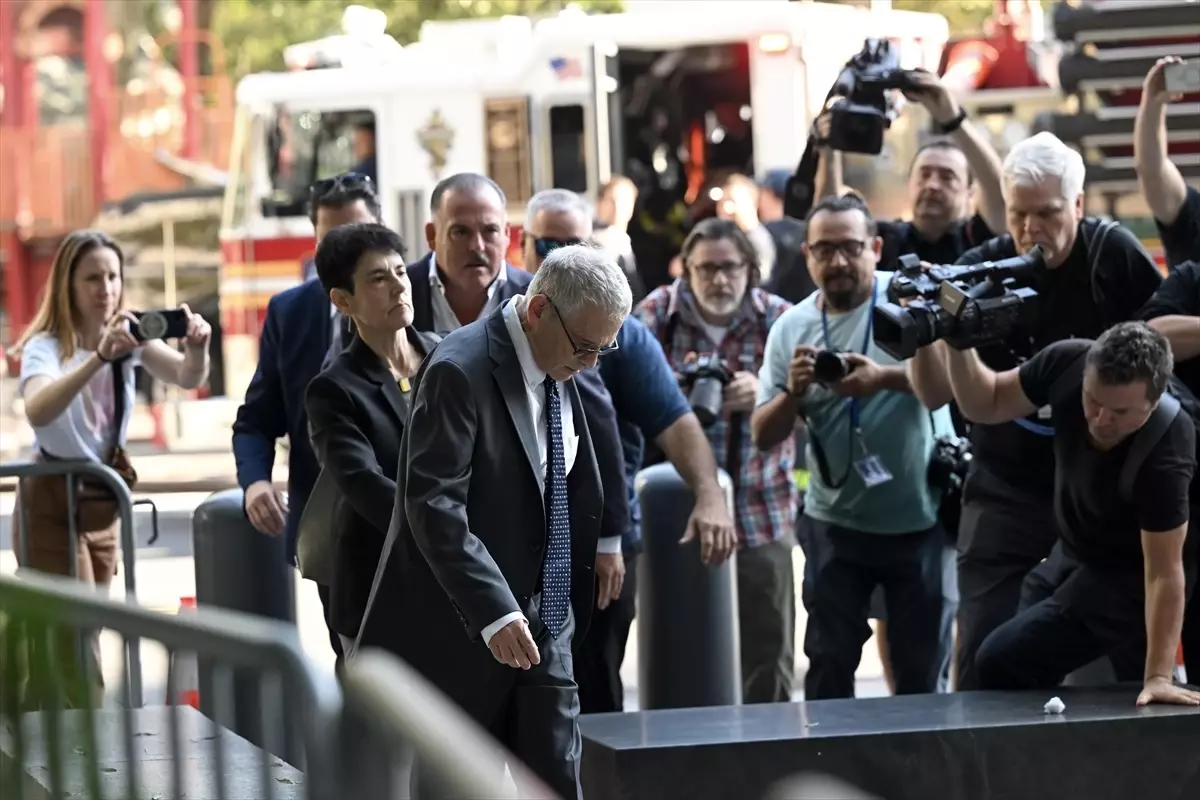 Kripto Para Borsası FTX\'in Kurucusu Sam Bankman-Fried Hakkındaki Cezai Davalar Başladı