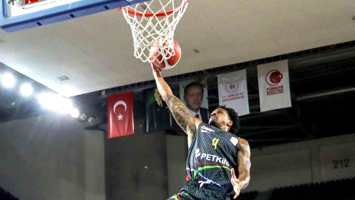 Aliağa Petkimsporlu David Efianayi, haftanın 5\'ine seçildi