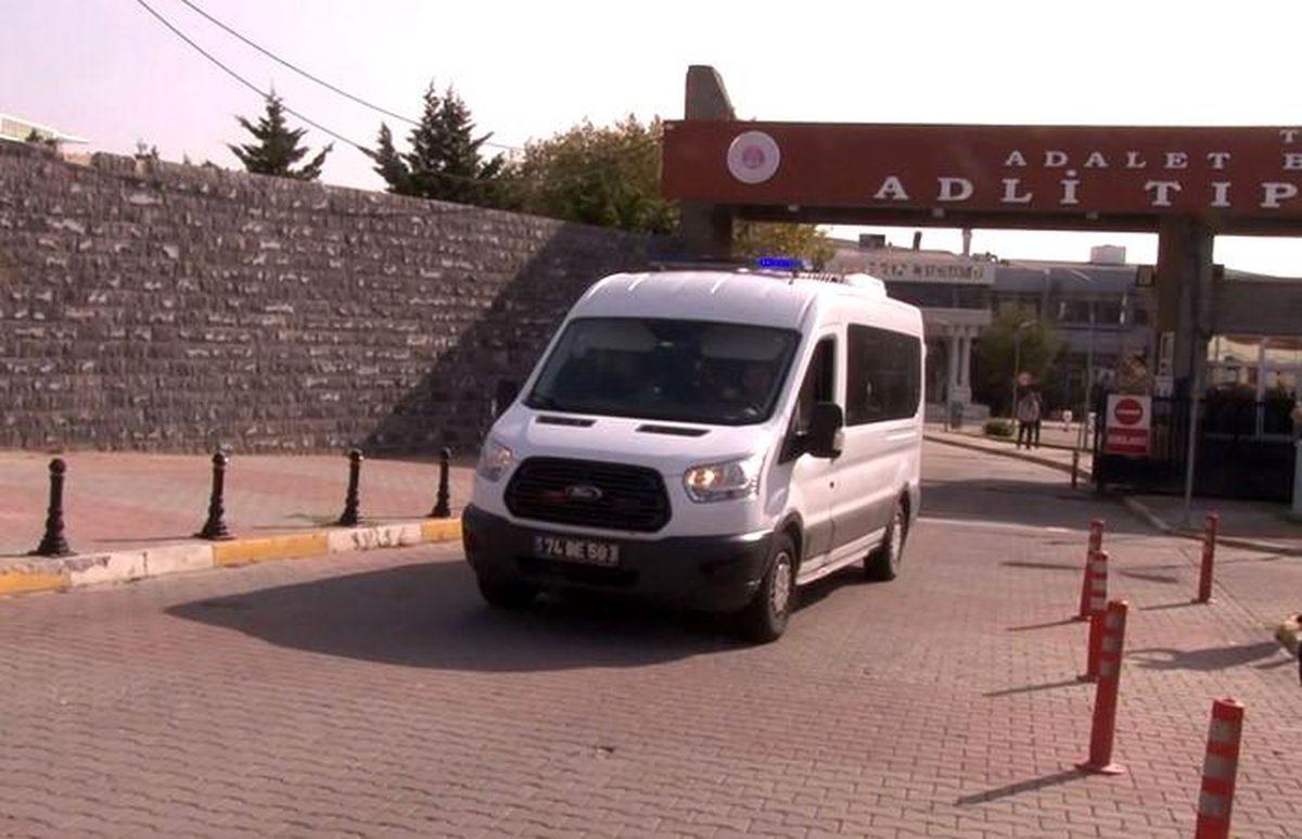 Sancaktepe\'de Kaybolan 3 Kardeşin Cenazeleri Adli Tıp Kurumundan Alındı