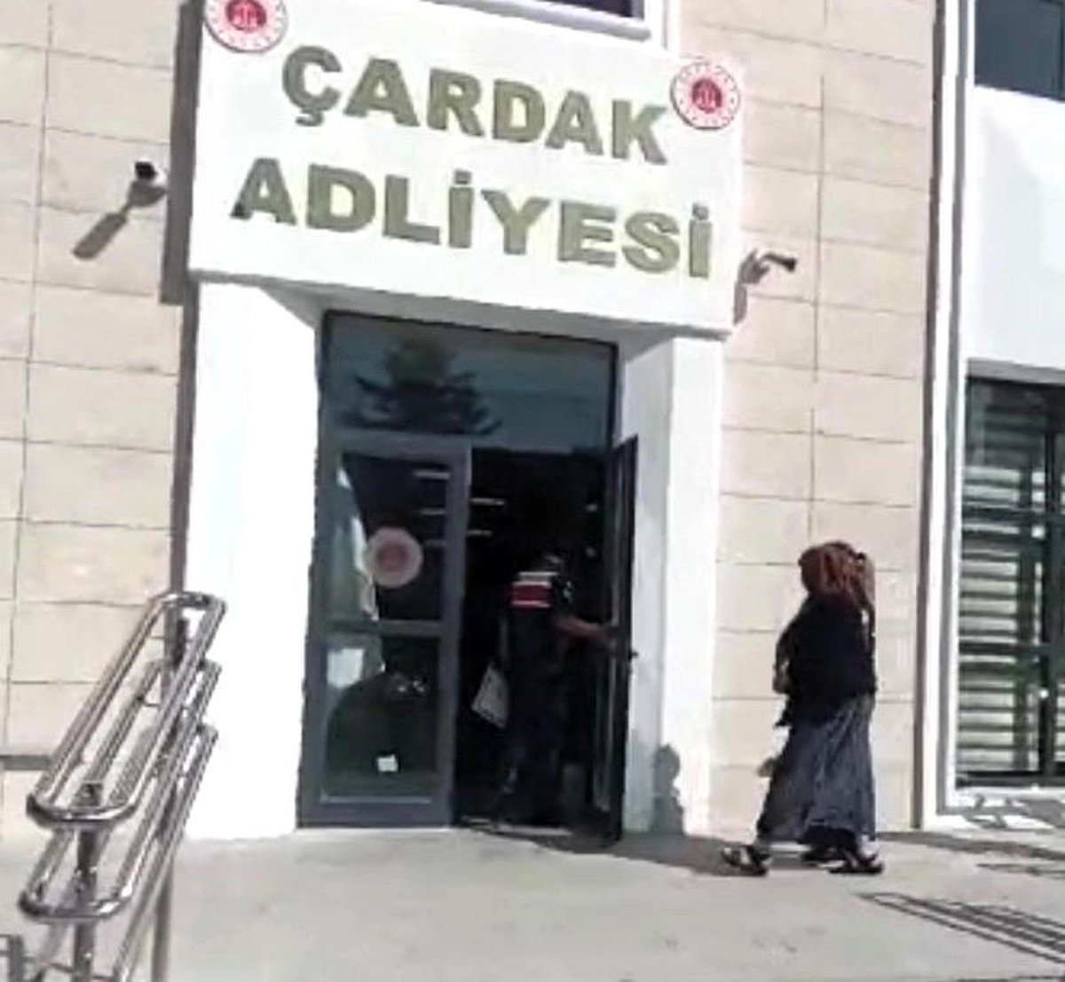 Denizli\'de 19 yıl hapis cezası bulunan yaşlı kadının 10 yıllık kaçışı sona erdi