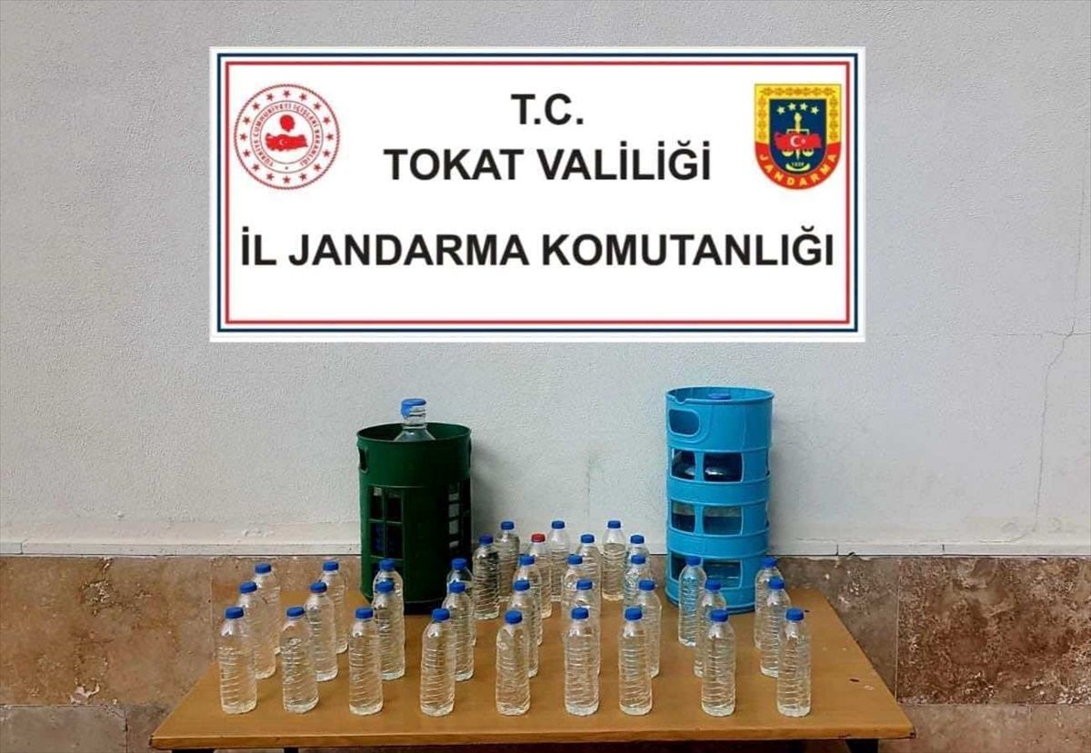 Tokat\'ta sahte alkol operasyonu: 57 litre sahte alkol ele geçirildi