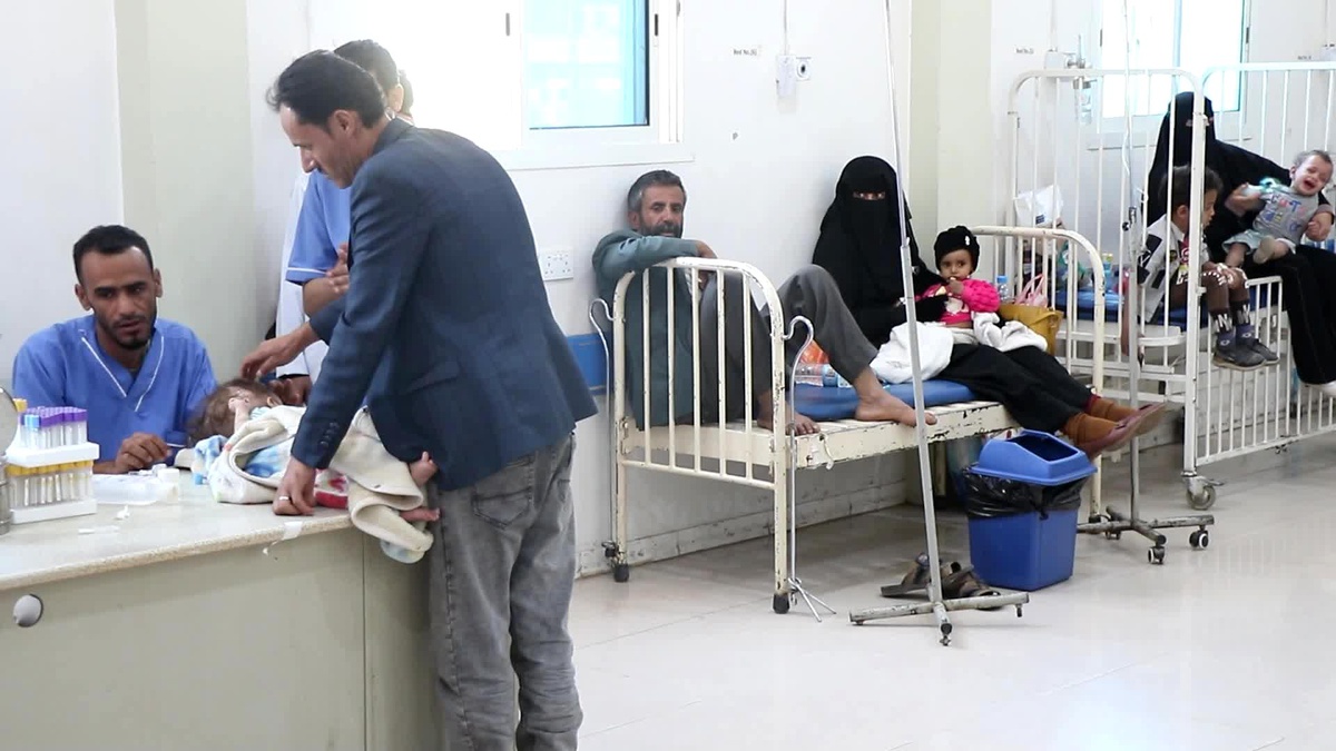 Yemen\'deki çocuklar açlık ve yetersiz beslenme tehdidi altında