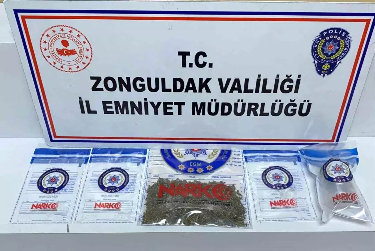 Zonguldak\'ta Uyuşturucu Operasyonunda 2 Şüpheli Yakalandı