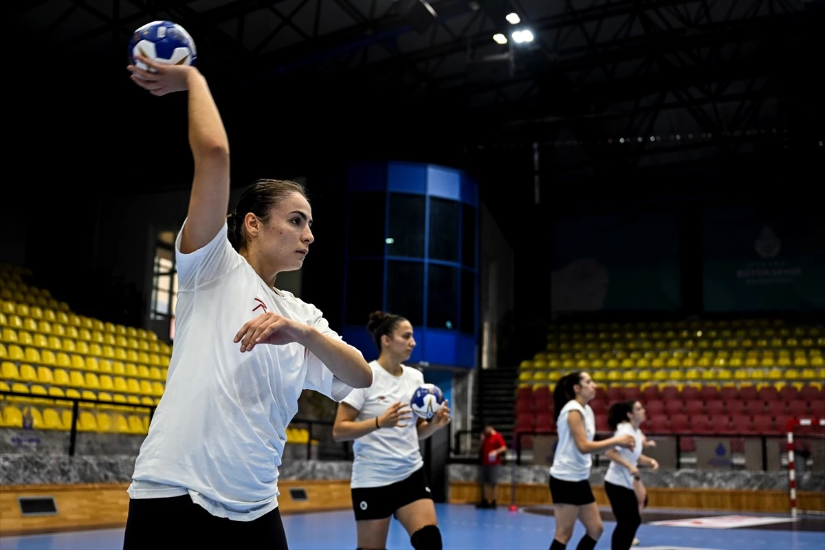 A Milli Kadın Hentbol Takımı, EHF EURO 2024 Eleme Grubu\'na hazırlanıyor
