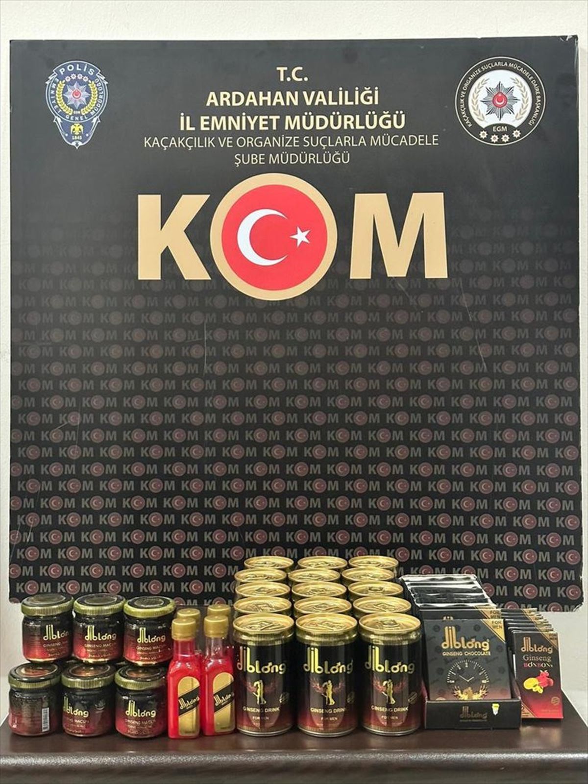 Ardahan\'da Kaçakçılık ve Uyuşturucu Operasyonunda 2 Şüpheli Gözaltına Alındı
