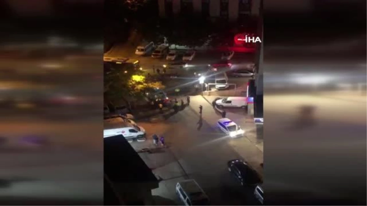 Ataşehir\'de motosiklet ile minibüs çarpıştı: 1 yaralı