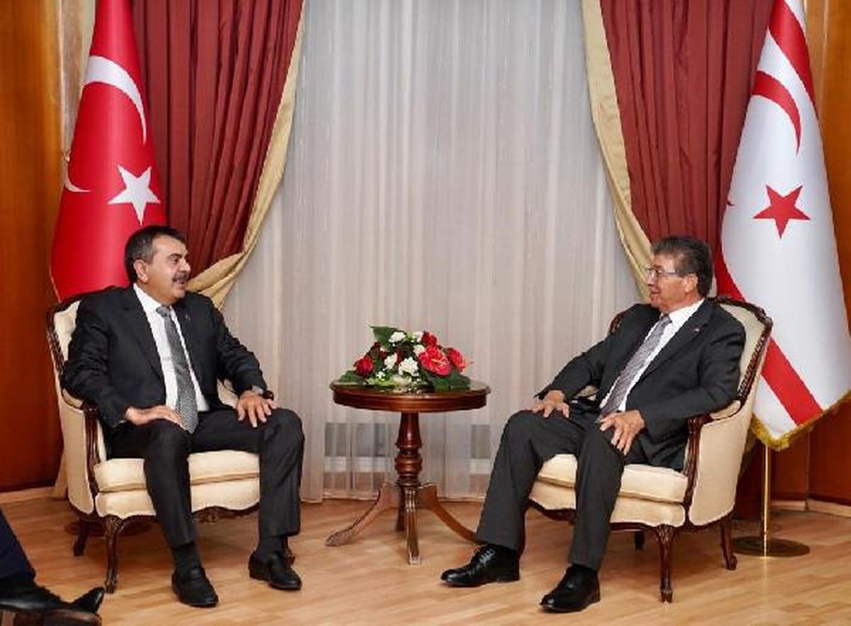 Milli Eğitim Bakanı Yusuf Tekin, KKTC Cumhuriyet Meclisi Başkanı Zorlu Töre ile bir araya geldi