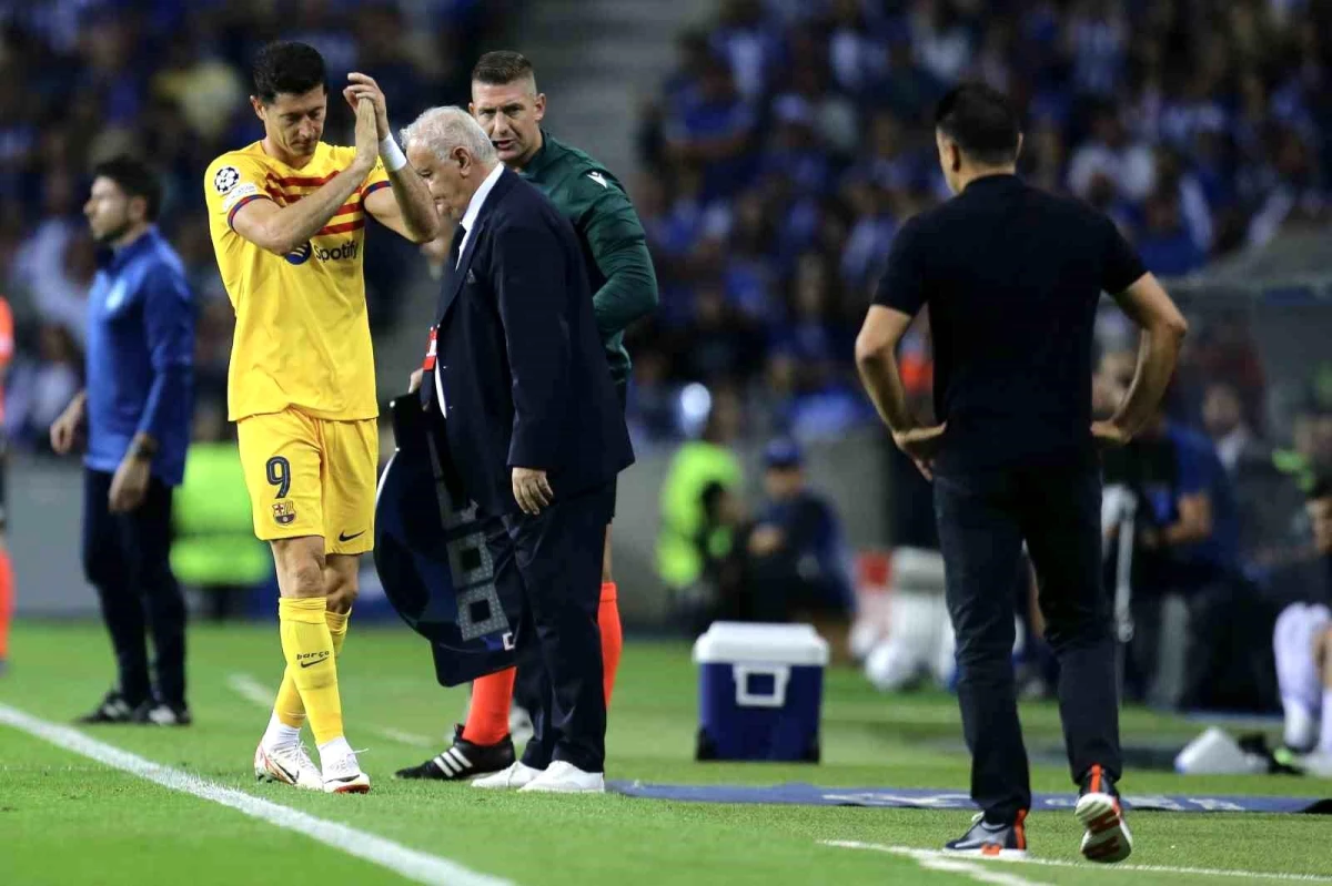 Lewandowski, Barcelona-Porto maçında sakatlandı