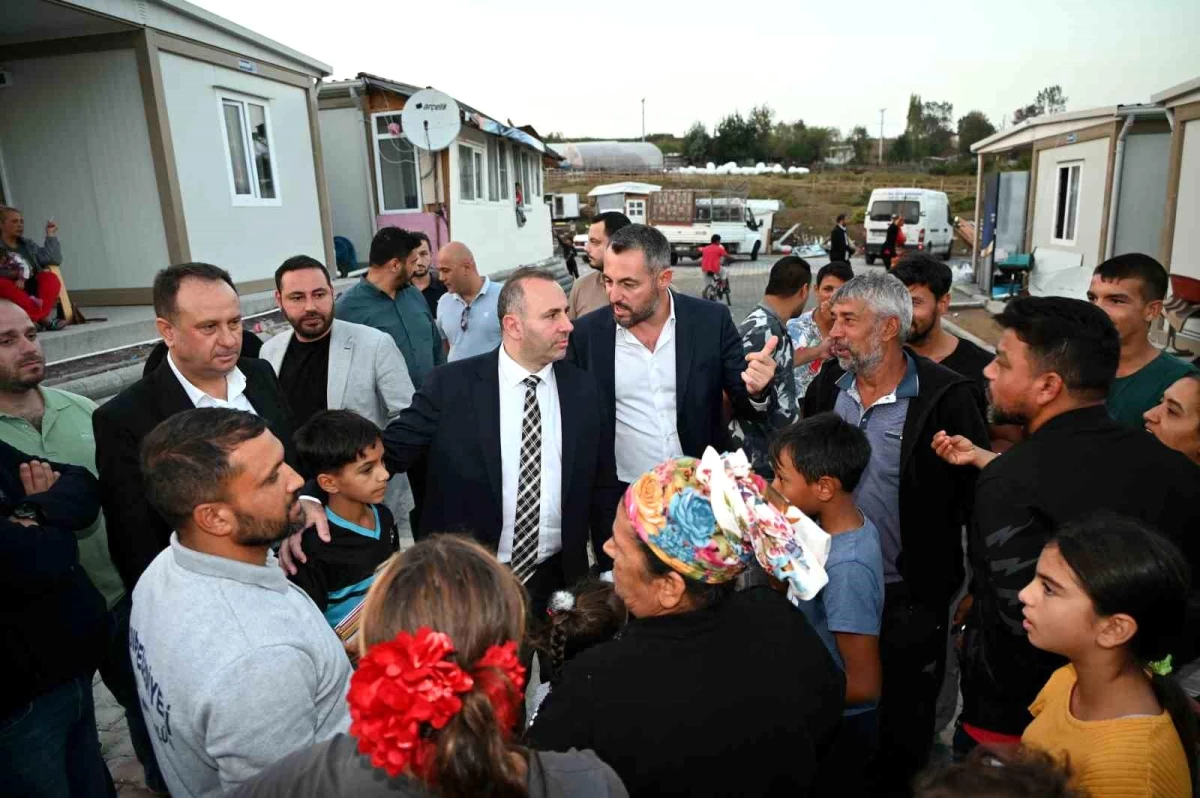 Yalova Belediye Başkanı Mustafa Tutuk, Kentsel Dönüşüm Çalışmaları Kapsamında Vatandaşlarla Buluştu