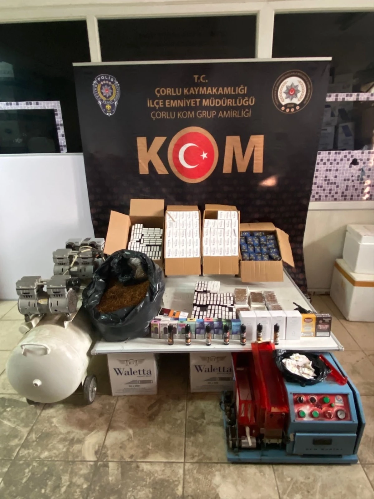 Çerkezköy\'de kaçakçılık operasyonu: 4 şüpheli gözaltına alındı