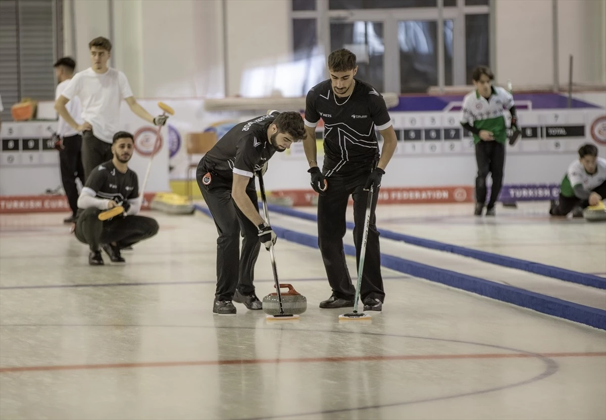 Curling Süper Lig Müsabakaları Erzurum\'da Başladı