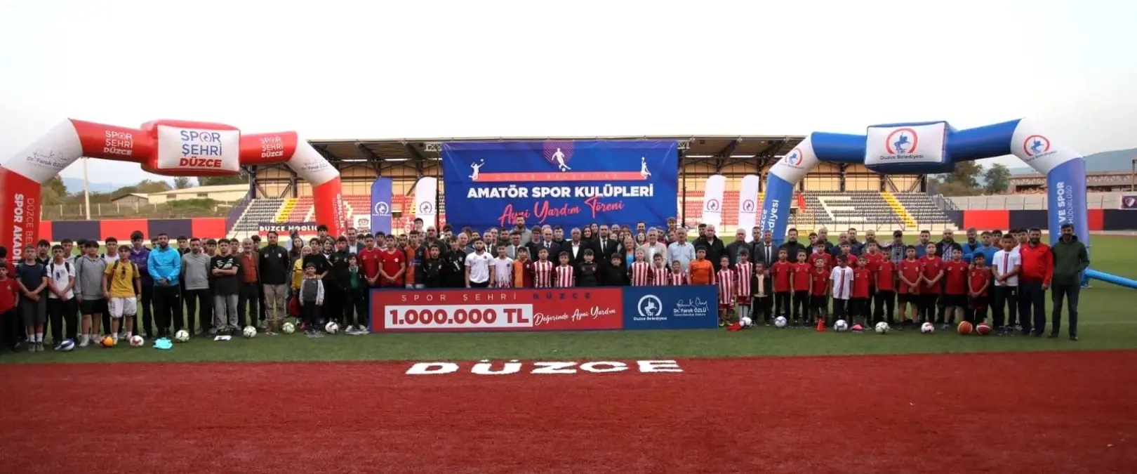 Düzce Belediyesi Amatör Spor Kulüplerine 1 Milyon TL Değerinde Yardım Yaptı