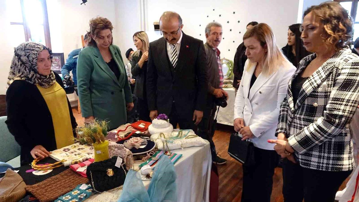 Yozgat\'ta Engellilerin El Sanatları Sergisi Açıldı