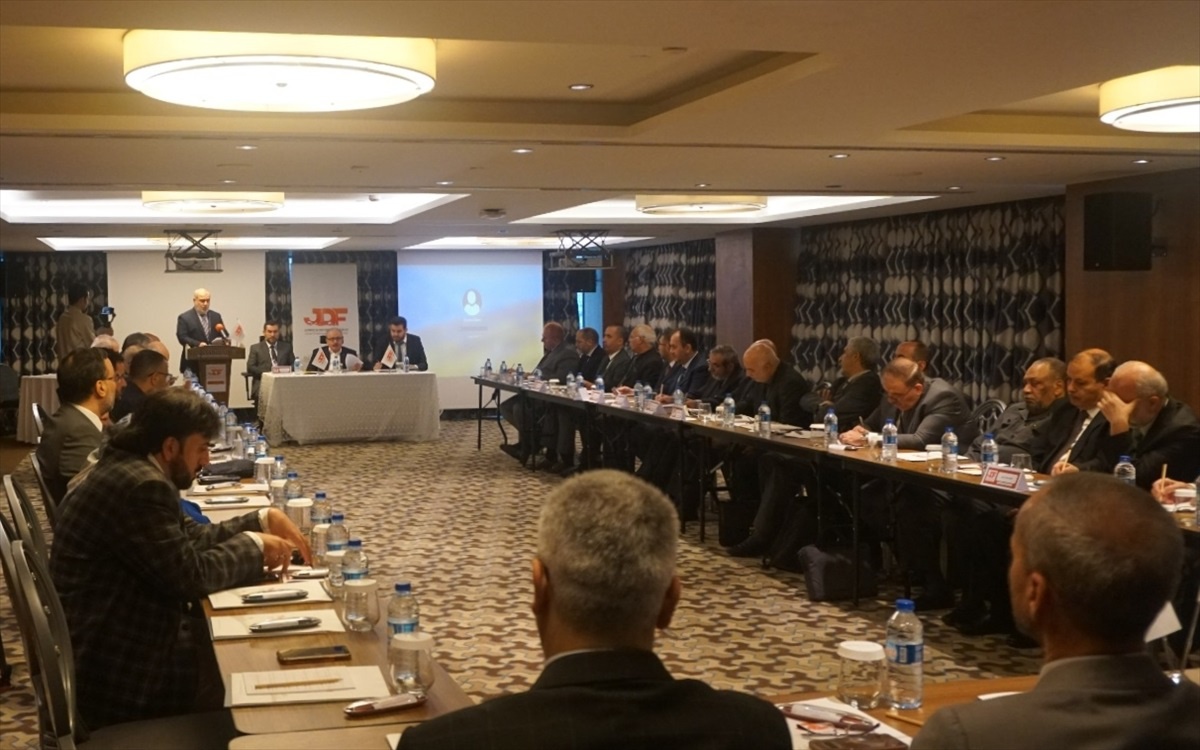 İstanbul\'da düzenlenen Adalet ve Demokrasi Forumu\'nda Arap ülkelerindeki darbeler ve İsrail\'le normalleşme kınandı