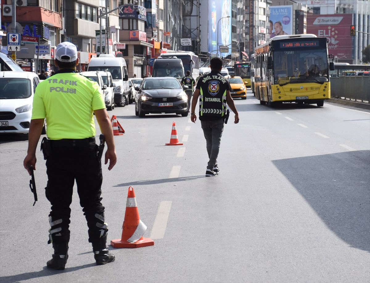 Kadıköy\'de Ticari Taksi Sürücülerine Denetim