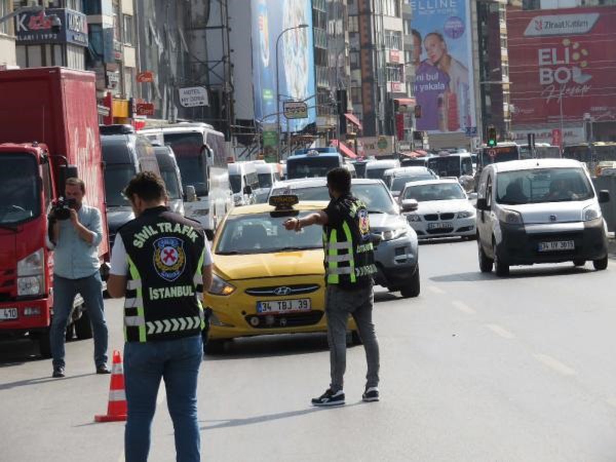Kadıköy\'de yapılan taksi denetiminde 11 şoföre ceza kesildi