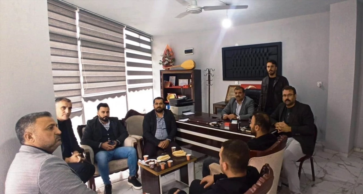 Muş Alparslan Üniversitesi Bulanık Meslek Yüksekokulu Müdürü Bulanık Bilicanspor Kulübü\'nü Ziyaret Etti