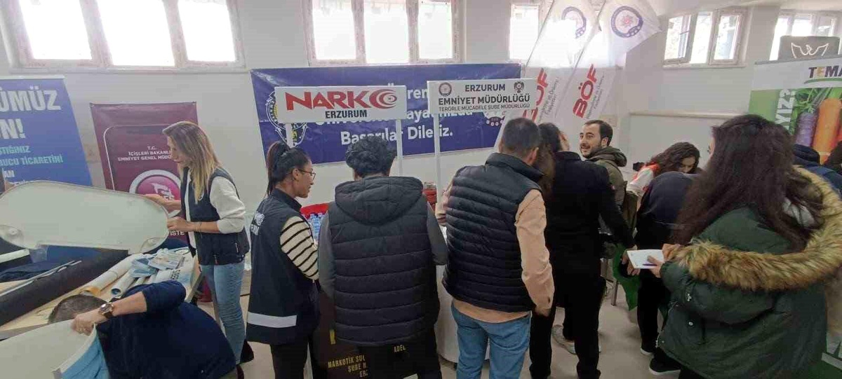 Erzurum Emniyet Müdürlüğü, Uyuşturucuyla Mücadelede Eğitim ve Bilgilendirme Çalışmalarına Devam Ediyor