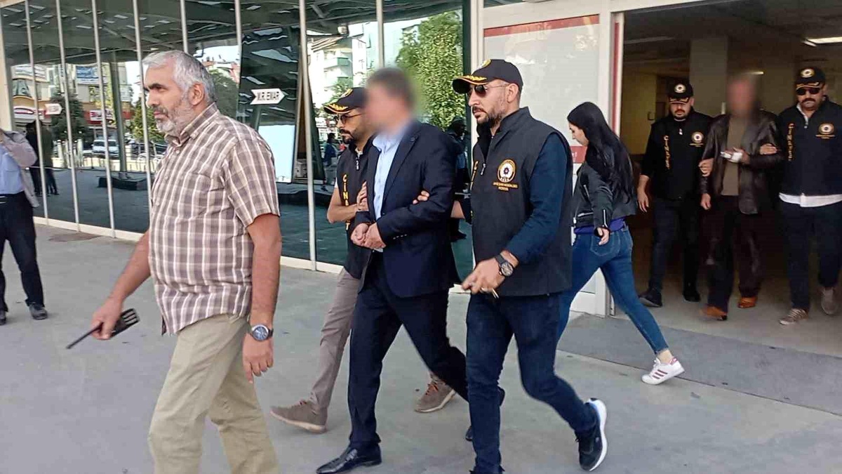 Konya\'da Üniversite Profesörü Tabancayla Yaralandı