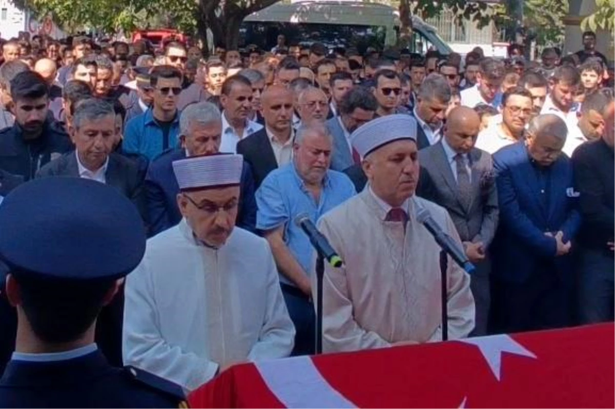 Ankara\'da yangında şehit olan itfaiye eri için resmi cenaze töreni düzenlendi