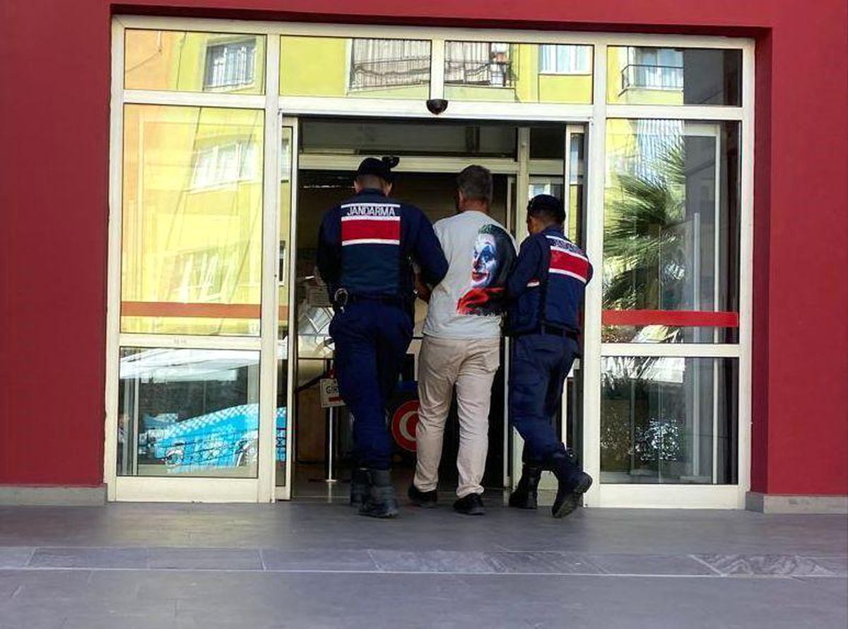 Manisa\'da PKK/KCK ve El-Kaide Propagandası Yapan Şüpheli Tutuklandı