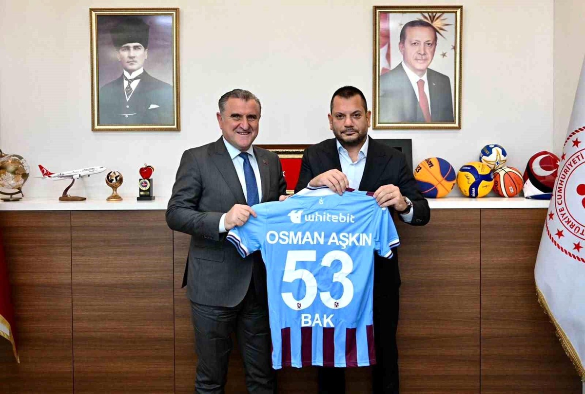 Trabzonspor Başkanı ve Asbaşkanı Gençlik ve Spor Bakanı\'nı ziyaret etti