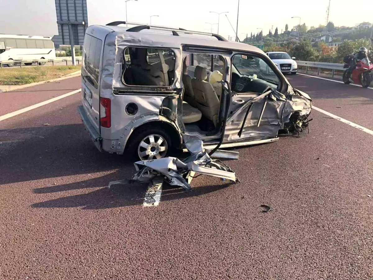 Yalova\'da trafik kazasında 2 kişi yaralandı