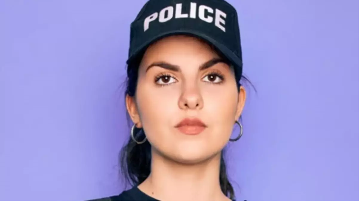 ABD\'de cinsel içerikli videolar satan kadın polis, gözaltına almak istediği adam tarafından tanınınca görevden uzaklaştırıldı