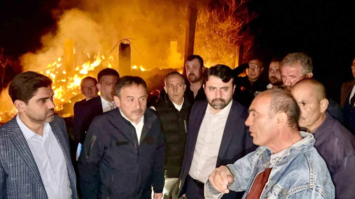 AK Parti Milletvekilleri Yangın Bölgesinde İncelemede Bulundu