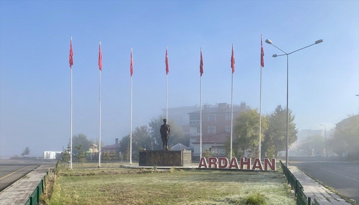 Ardahan\'da Sis ve Buzlanma, Kars\'ta Kar Yağışı