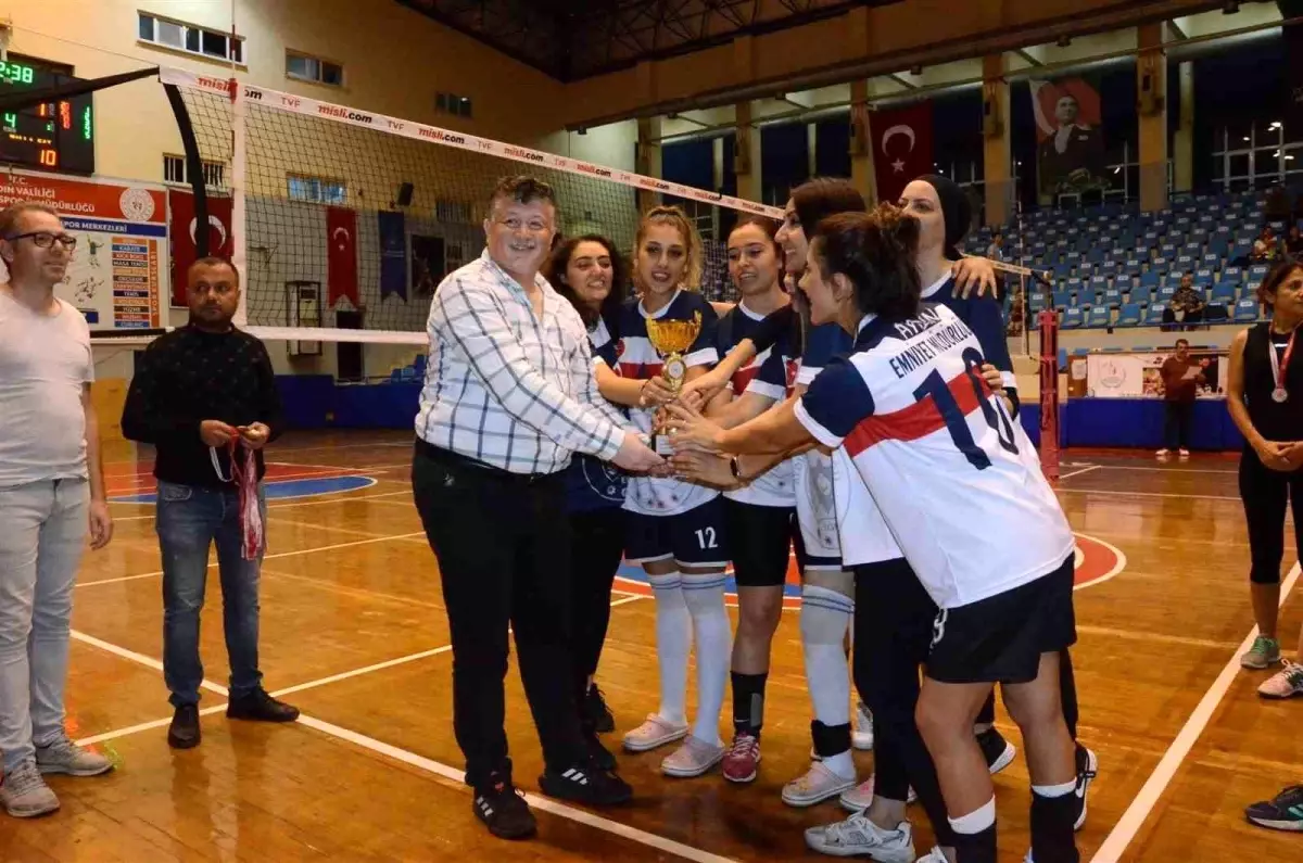 Aydın\'da 100. Yıl Voleybol Turnuvası Heyecanı