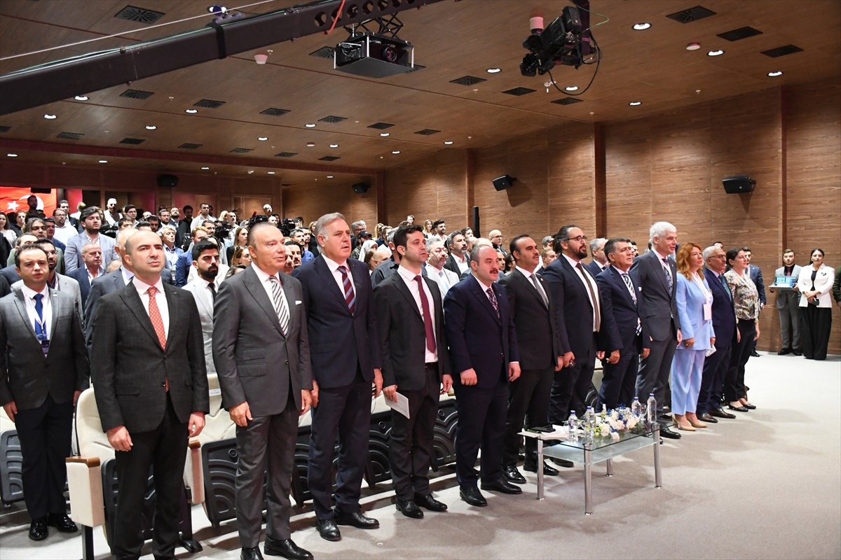 Bakan Kacır, Türkiye\'nin ilk kamera sistemleri üretim tesisinin açılışına katıldı Açıklaması