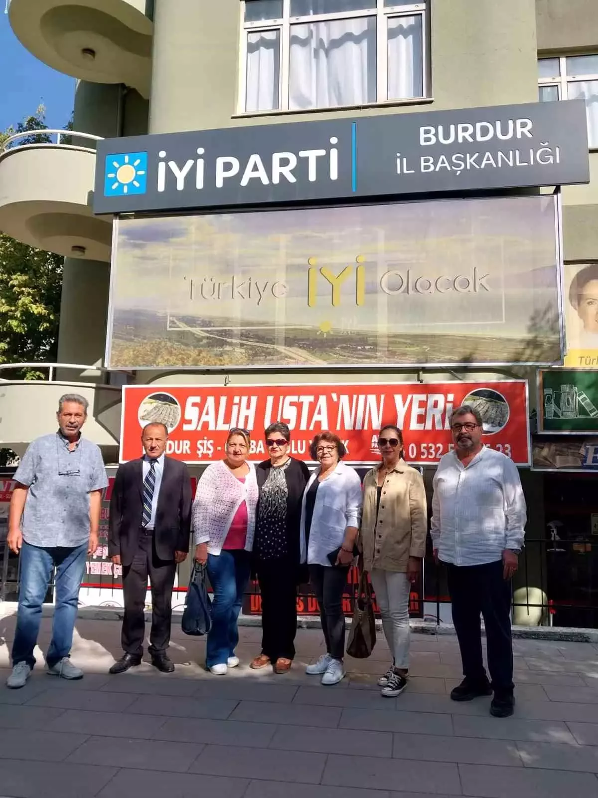 Burdur\'da İYİ Partili Yöneticiler ve Üyeler İstifa Etti