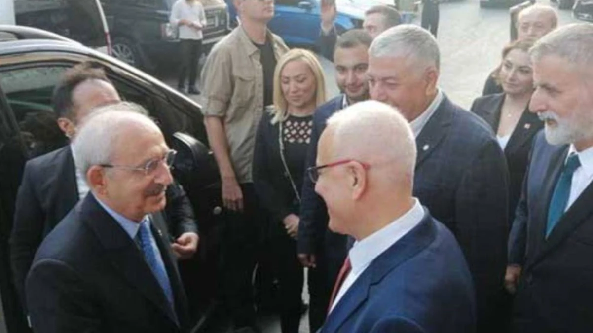 CHP Genel Başkanı Kılıçdaroğlu, cezaevinden tahliye edilen Merdan Yanardağ\'ı ziyaret etti