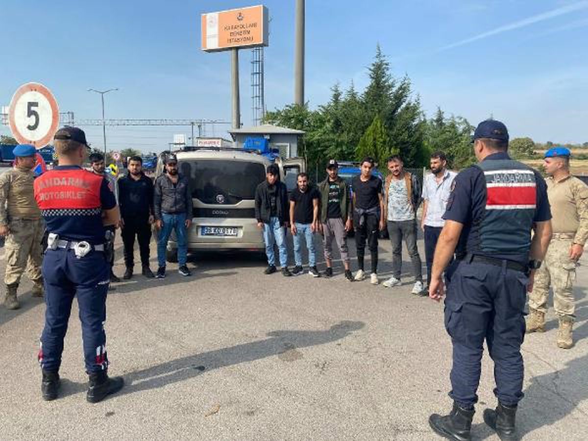 Edirne\'de 776 kaçak göçmen yakalandı, 30 organizatör gözaltına alındı