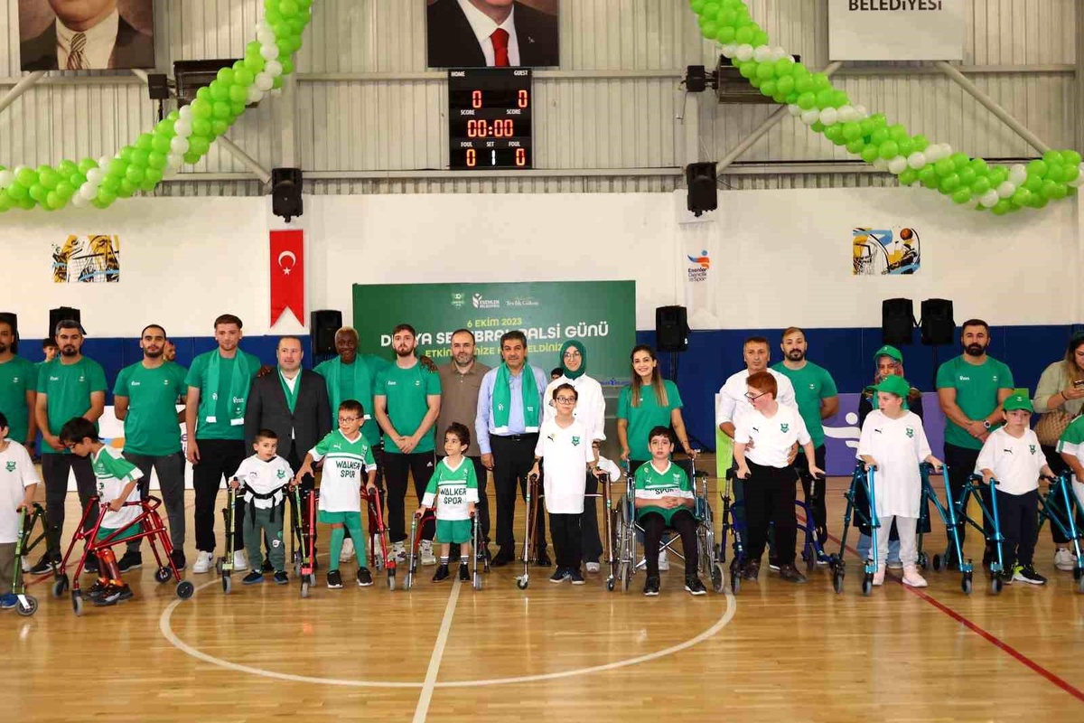 Engelli Çocuklar Futbol Oynama Hayalini Gerçekleştirdi