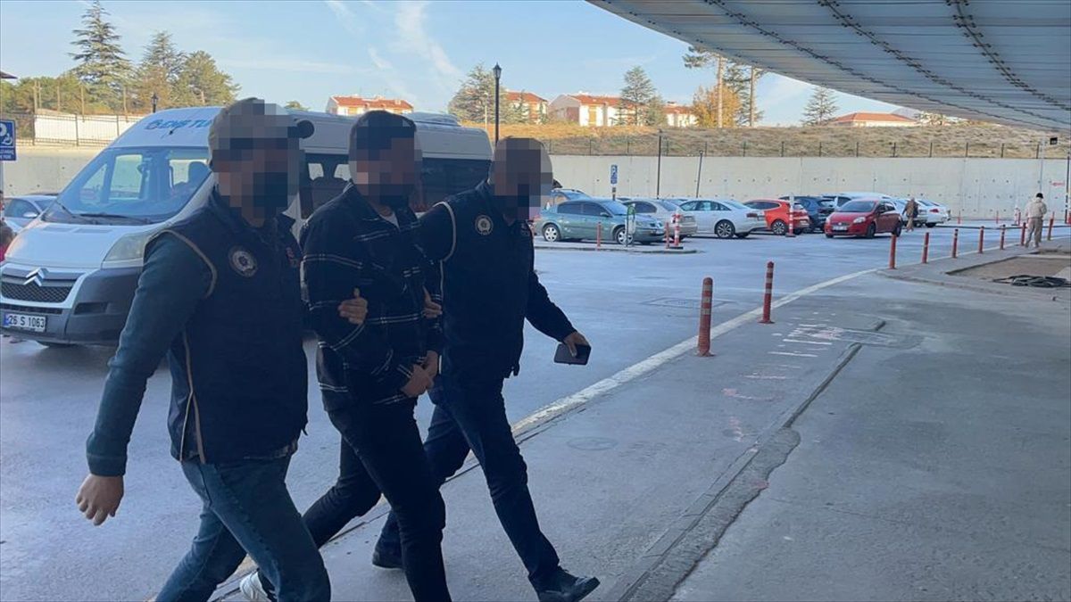 Eskişehir\'de PKK/KCK operasyonunda 2 zanlı yakalandı