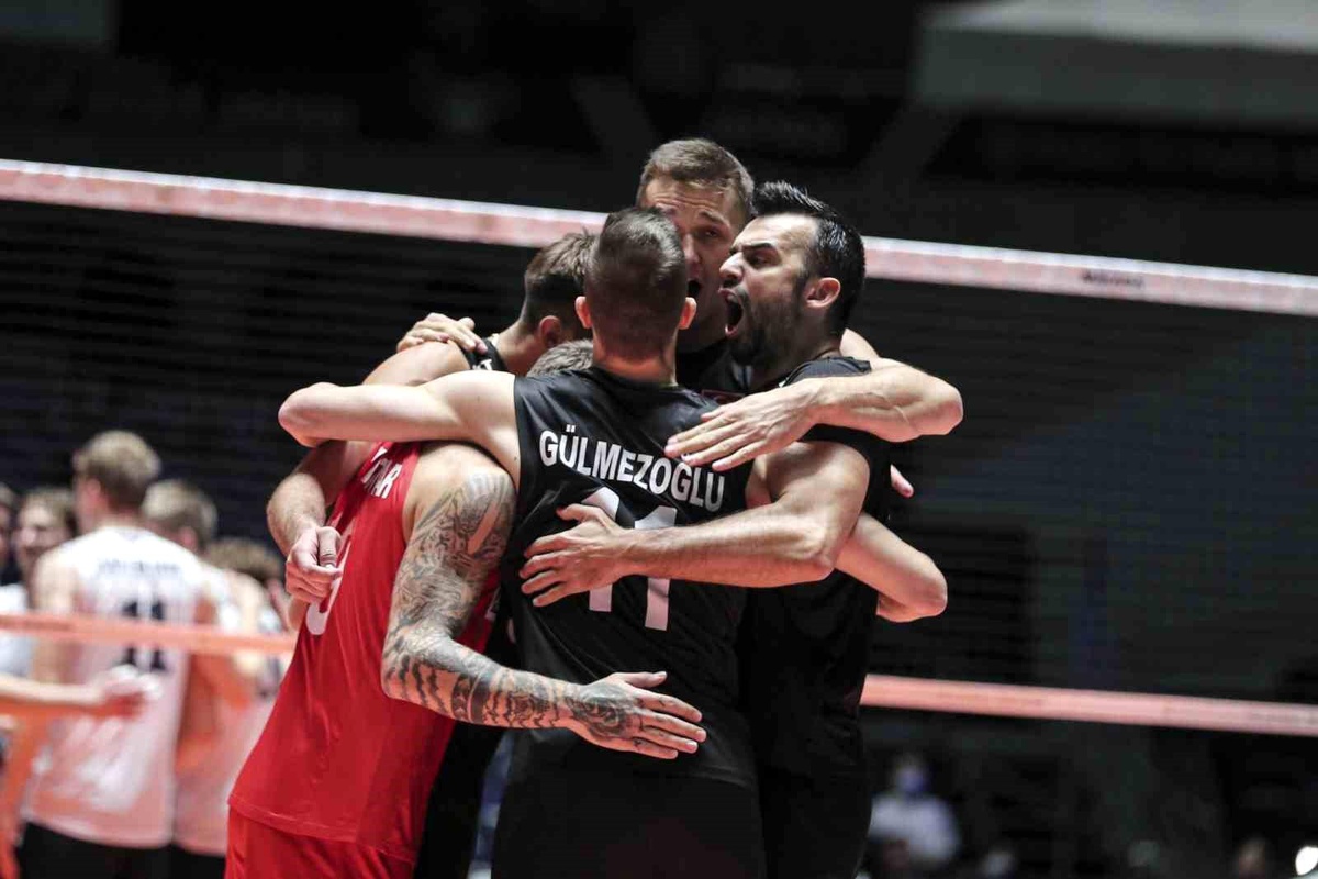 A Milli Erkek Voleybol Takımı, Finlandiya\'yı mağlup etti
