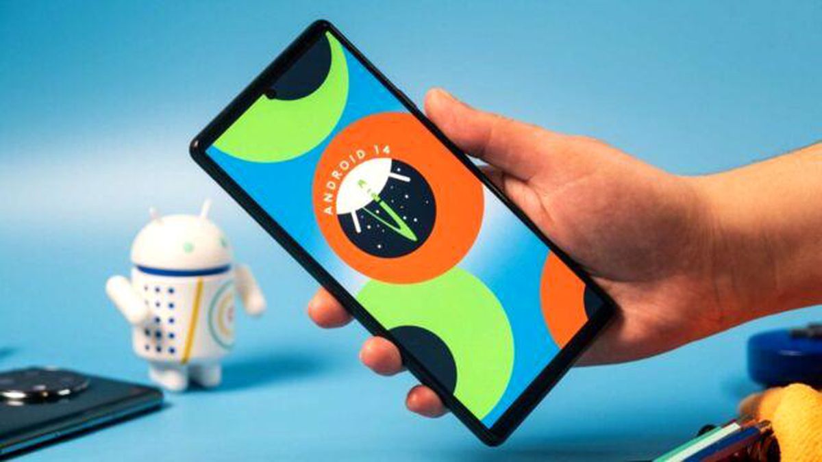 Google Pixel modellerinin ardından Android 14\'ü alan ilk model Tecno Camon 20 Premier 5G oldu