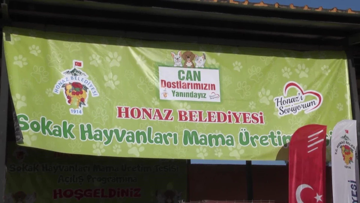 Honaz Belediyesi Sokak Hayvanları Mama Üretim Tesisi\'ni Faaliyete Açtı