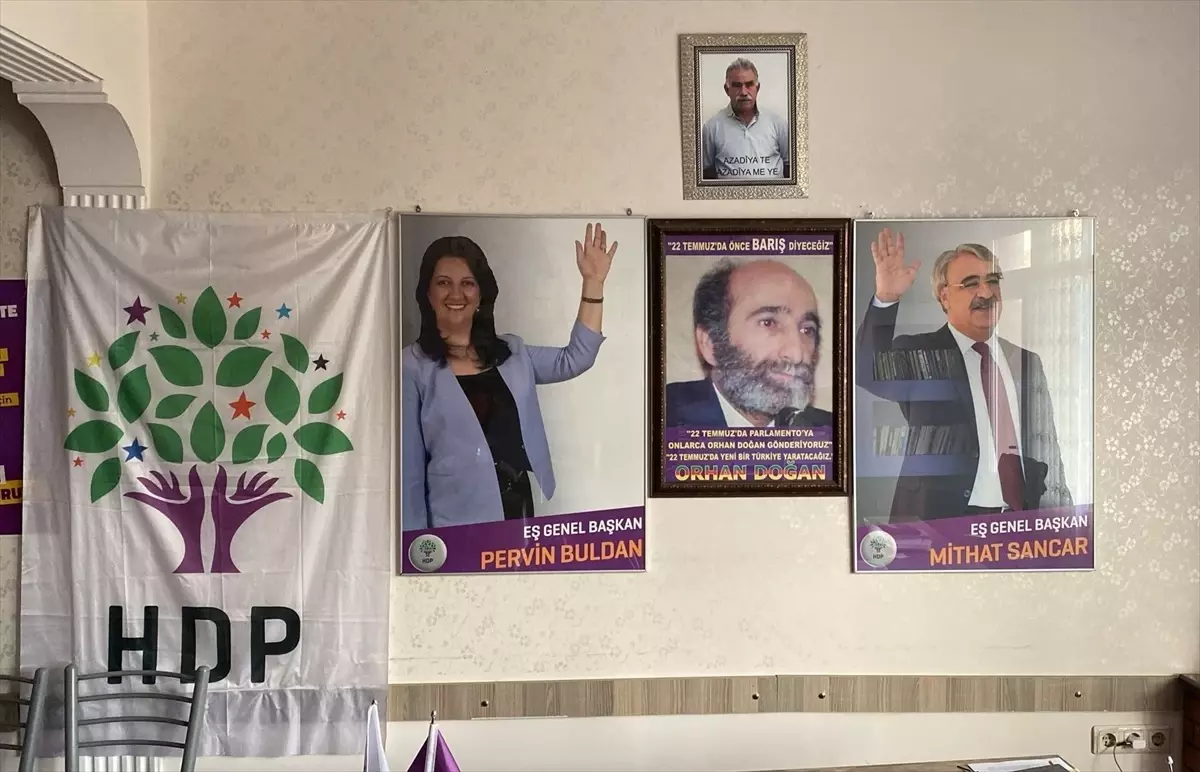 HDP İzmir İl Başkanı ve 2 parti yöneticisi gözaltına alındı