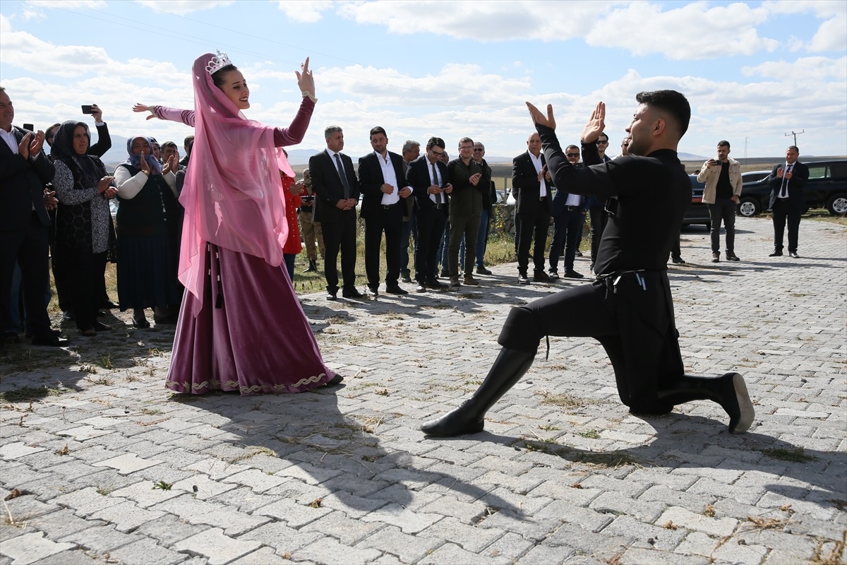 Kars Valisi ve Belediye Başkan Vekili Ziya Polat, Kadın Kooperatifleri Kurmayı Amaçlıyor