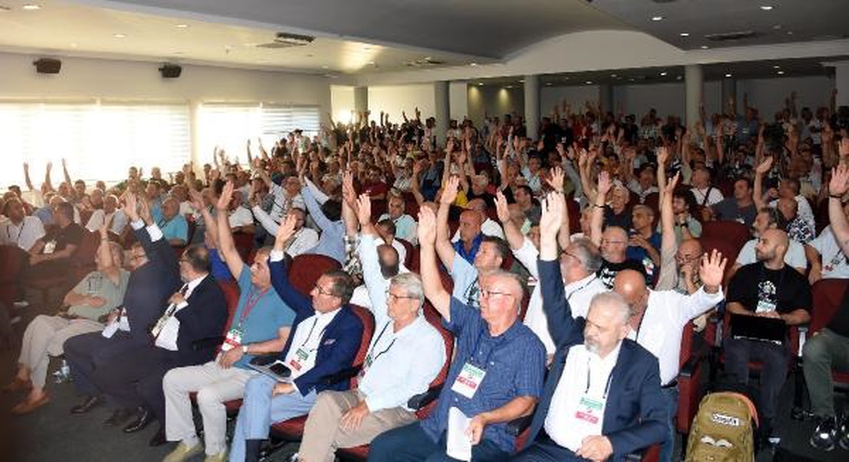 Karşıyaka Spor Kulübü Tüzük Değişikliği Tartışması