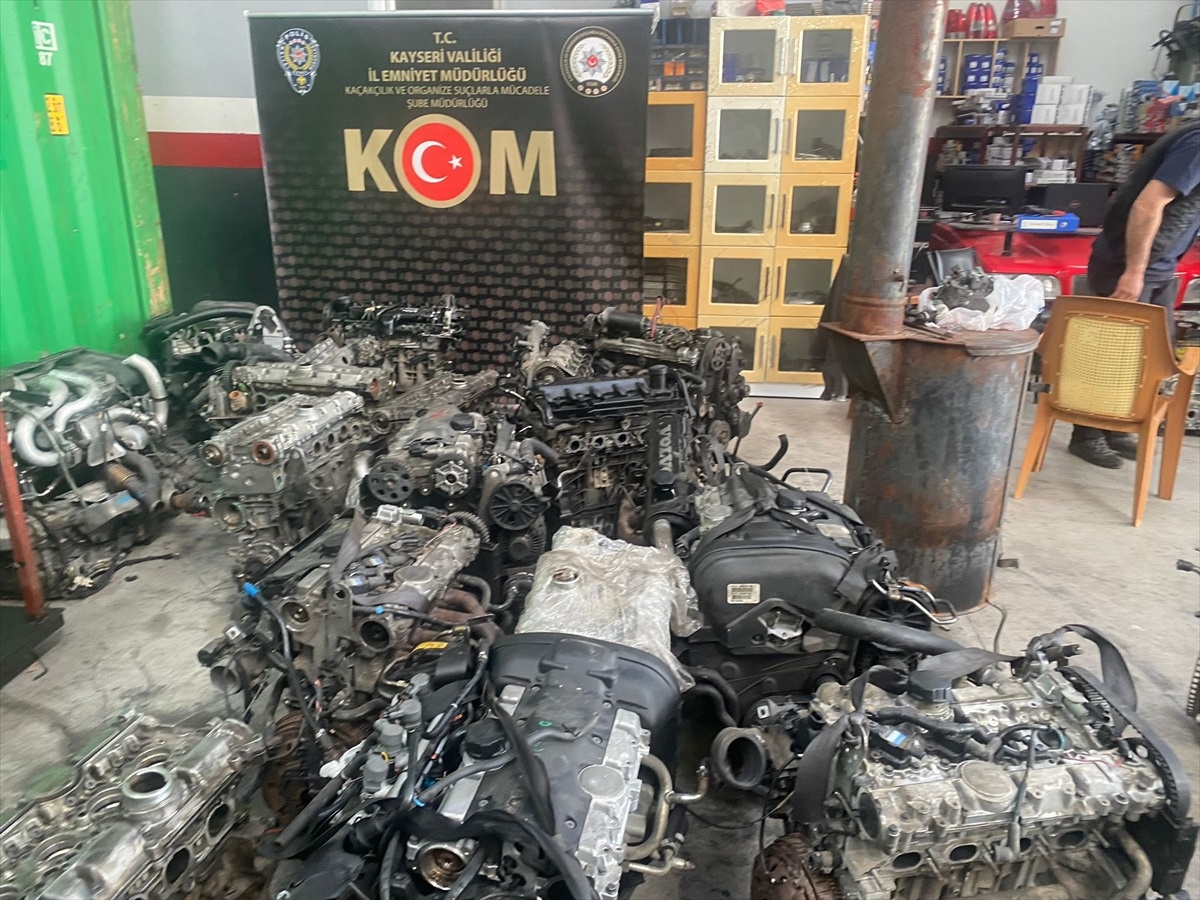 Kayseri\'de Kaçak Otomobil Motoru Operasyonu: 30 Motor Ele Geçirildi