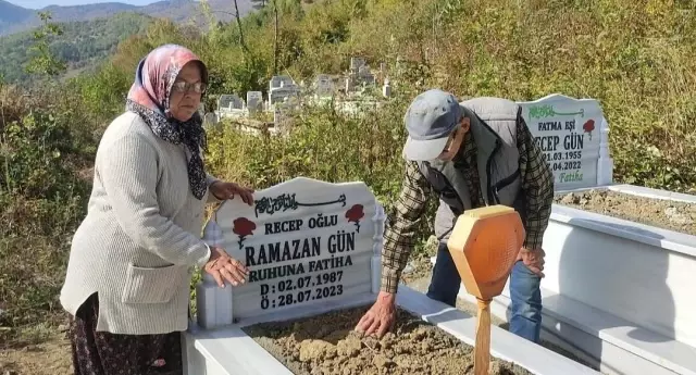 Oğlunun mezarına dua etmeye gelen baba, gördüğü manzara karşısında yığılıp kaldı