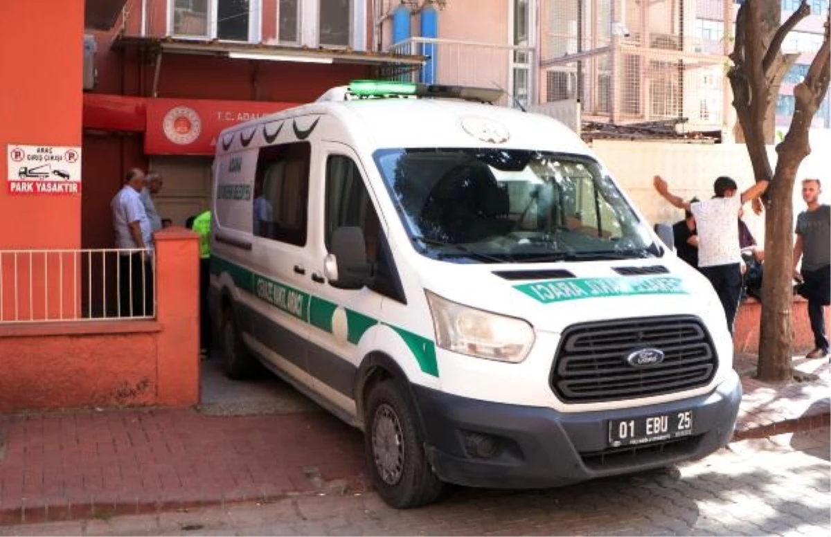 Adana\'da Motosiklet Kazasında Hayatını Kaybeden Acil Tıp Teknisyeni ve Kuzeni Defnedildi