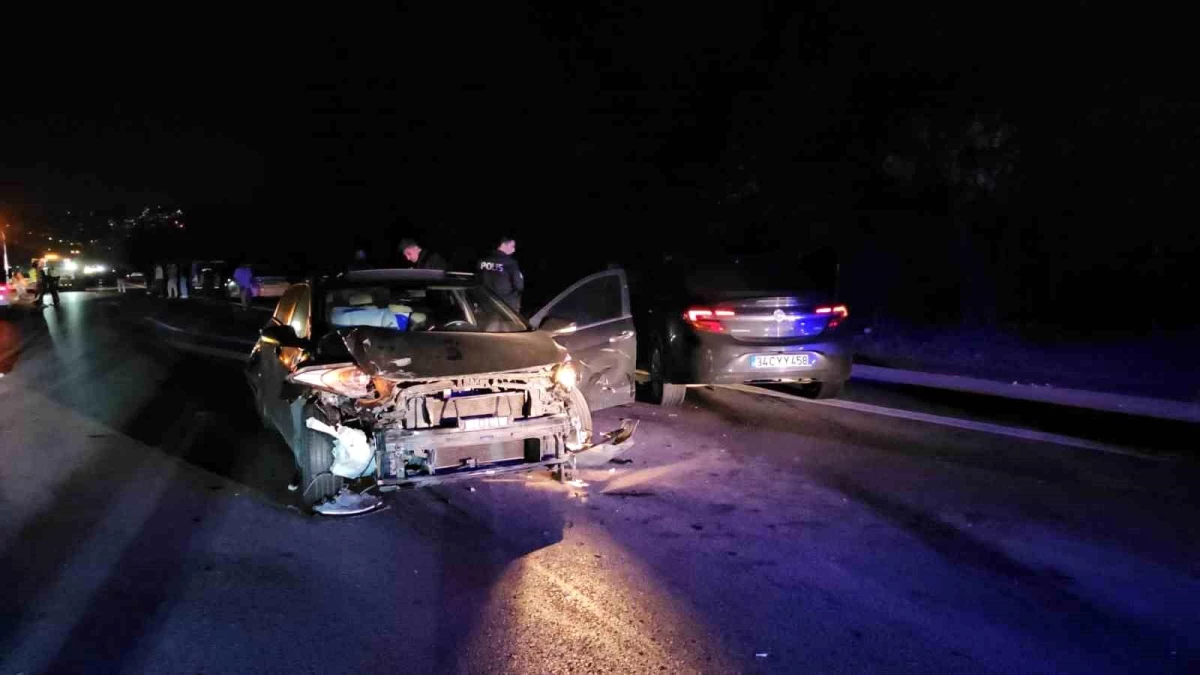 Anadolu Otoyolu Sakarya geçişinde zincirleme trafik kazası: 4 yaralı