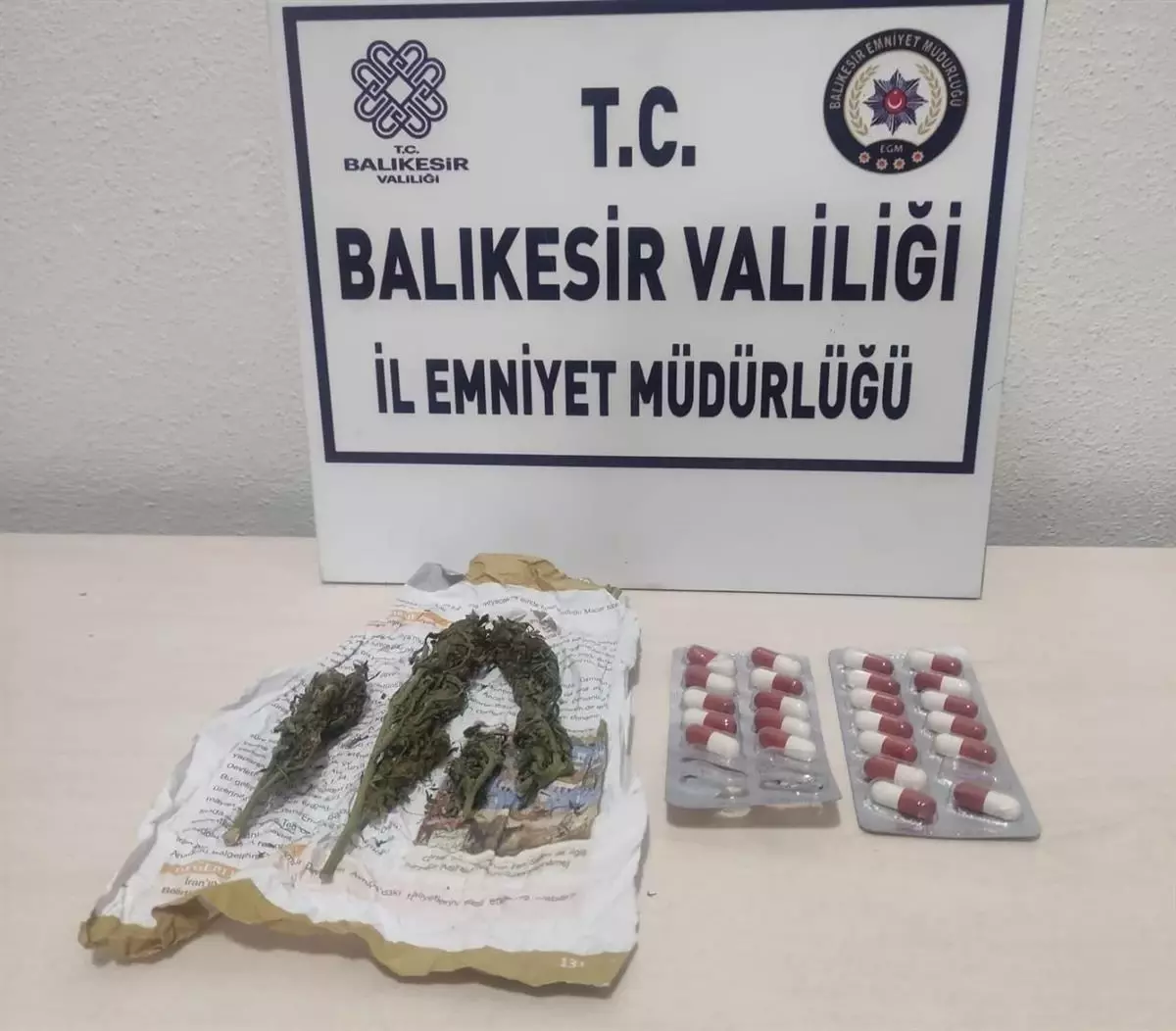 Balıkesir\'de uyuşturucu operasyonu: 2 şüpheli yakalandı