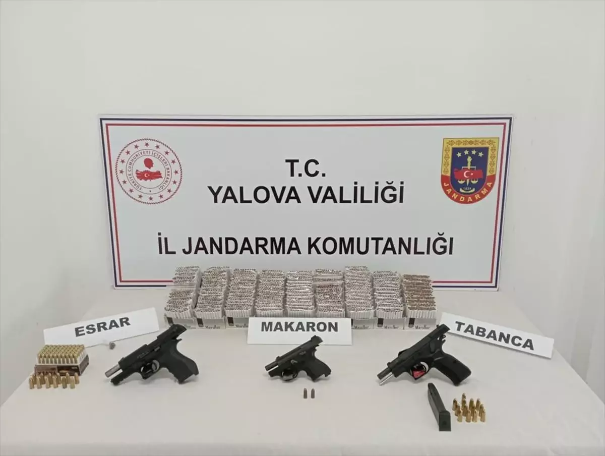 Yalova'da silah ve sigara kaçakçılığı operasyonu: 2 şüpheli gözaltına alındı
